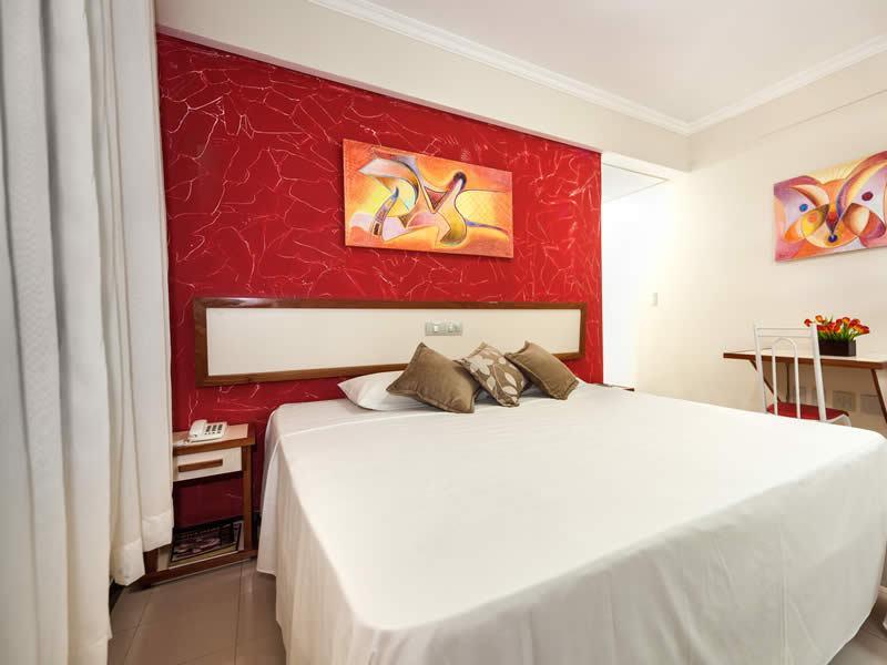 Hotel Oceania Eunapolis Rum bild