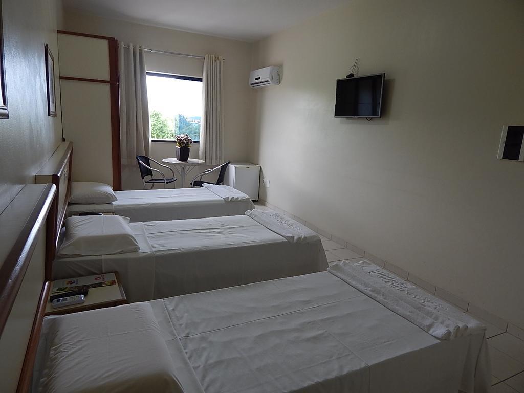 Hotel Oceania Eunapolis Rum bild